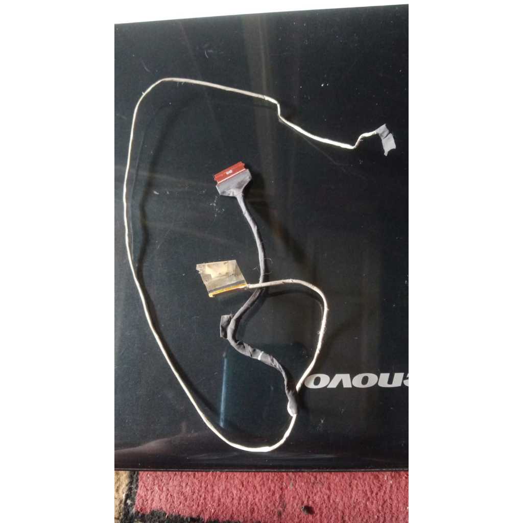 Kabel fleksibel Lenovo V310-14IKB. kondisi second masih bagus.