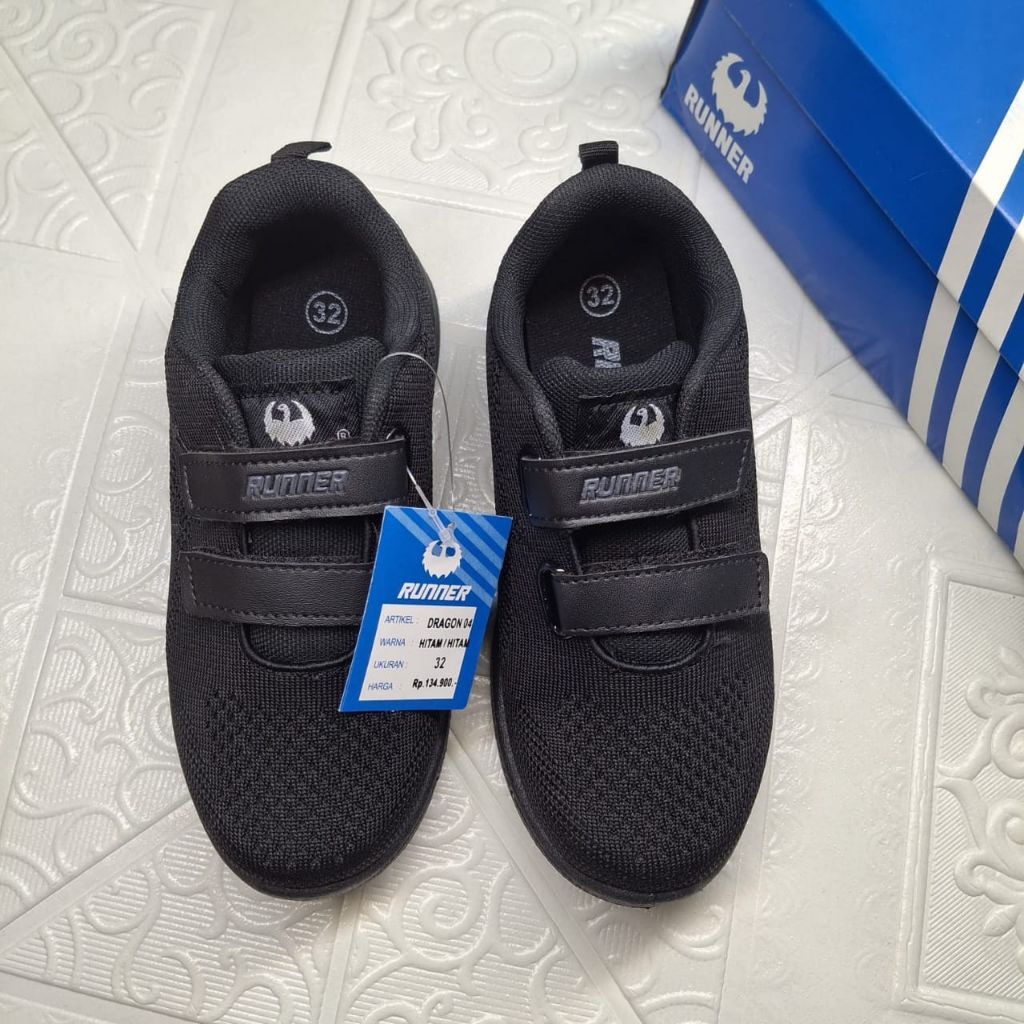 Sepatu sekolah anak RUNNER 29/32