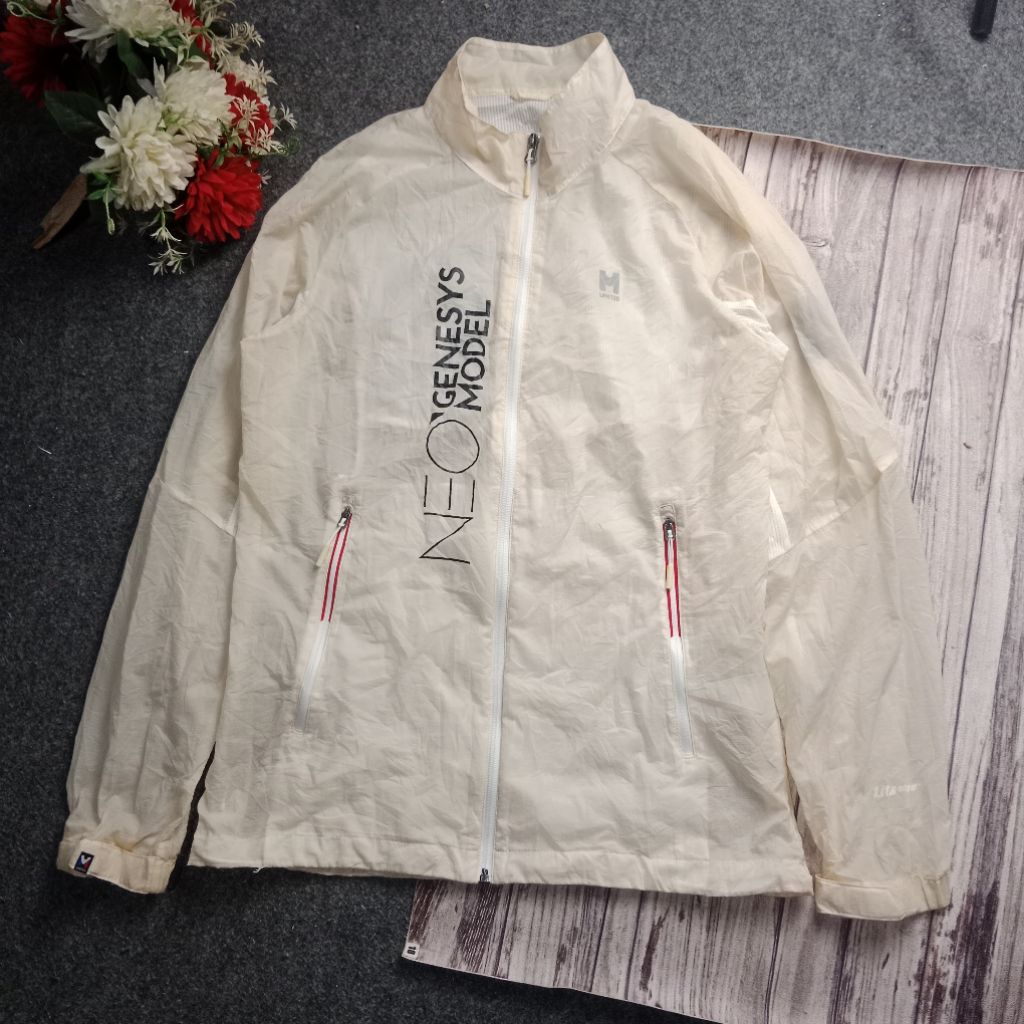 Jaket running M limited