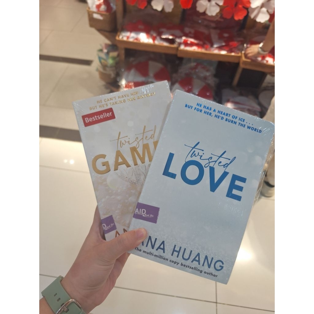 Preloved ana huang twisted series (lihat deskripsi)