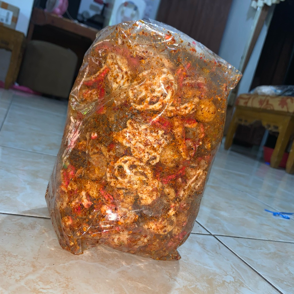 

Seblak Kering Mix Sebring Pedas Daun Jeruk Camilan Pedas Kerupuk Seblak Enak Renyah Seblak Kering Viral 100Gr