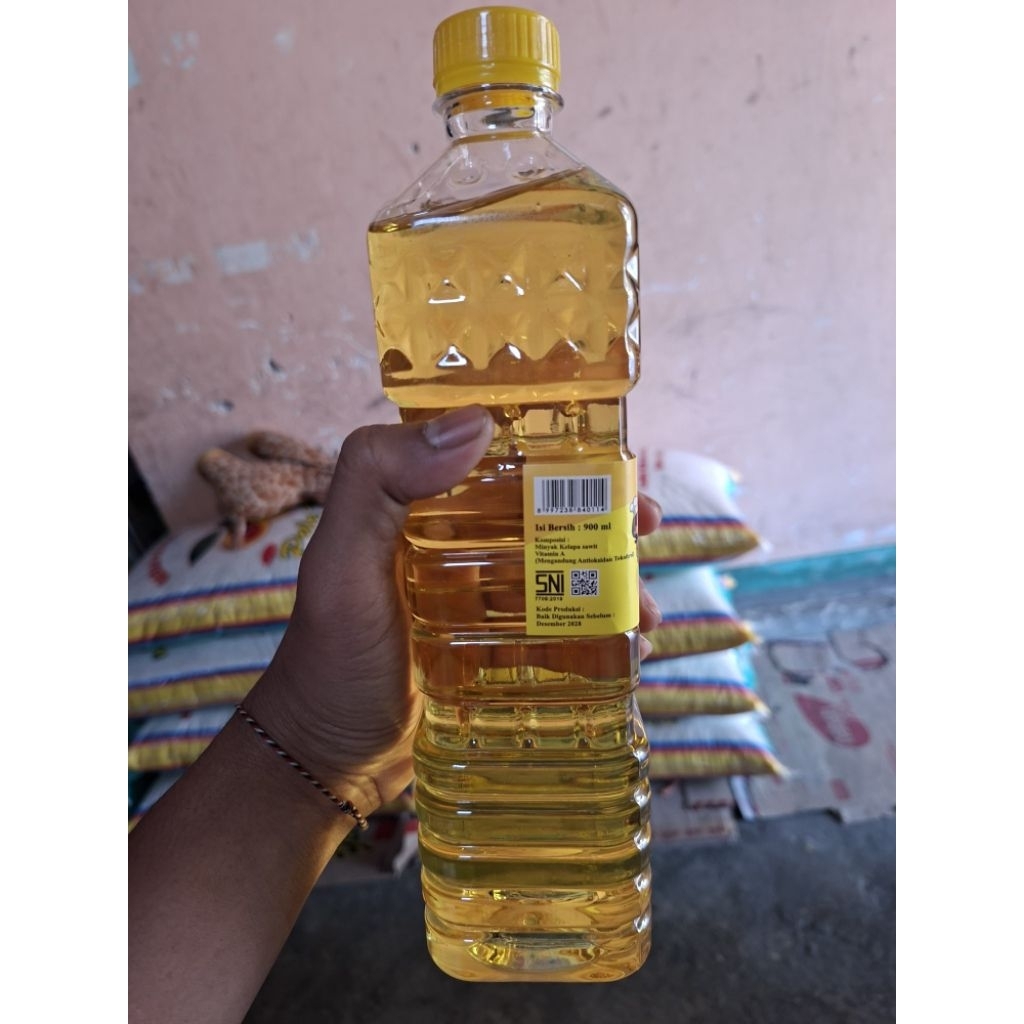 

minyak goreng sunky 900ml