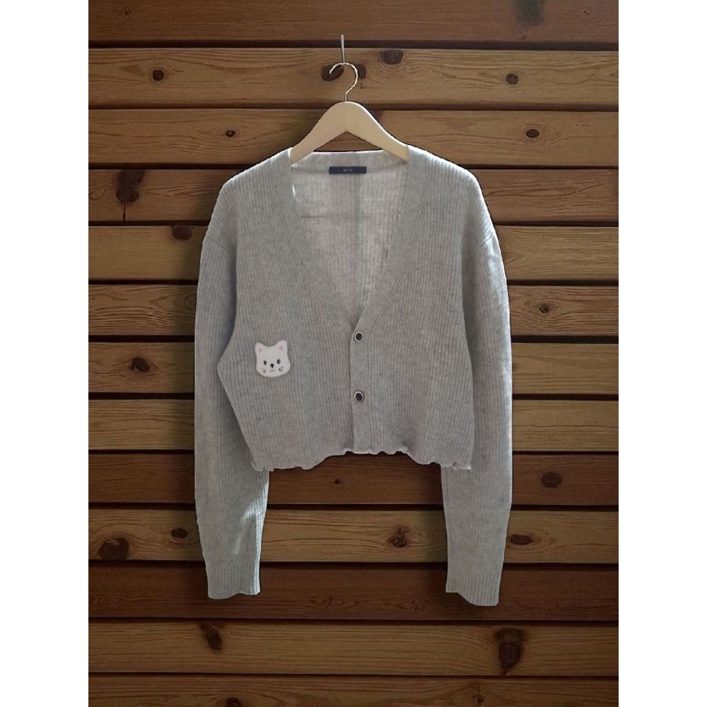 cardigan rajut Abu motif kucing