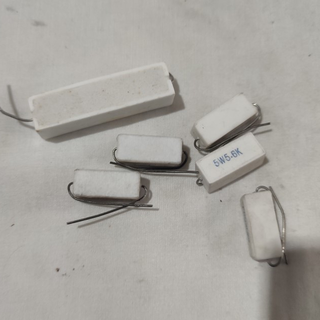Resistor Kapur / Resistor Gepeng / Resistor Putih / Resistor Tahanan Kapur 5 Watt