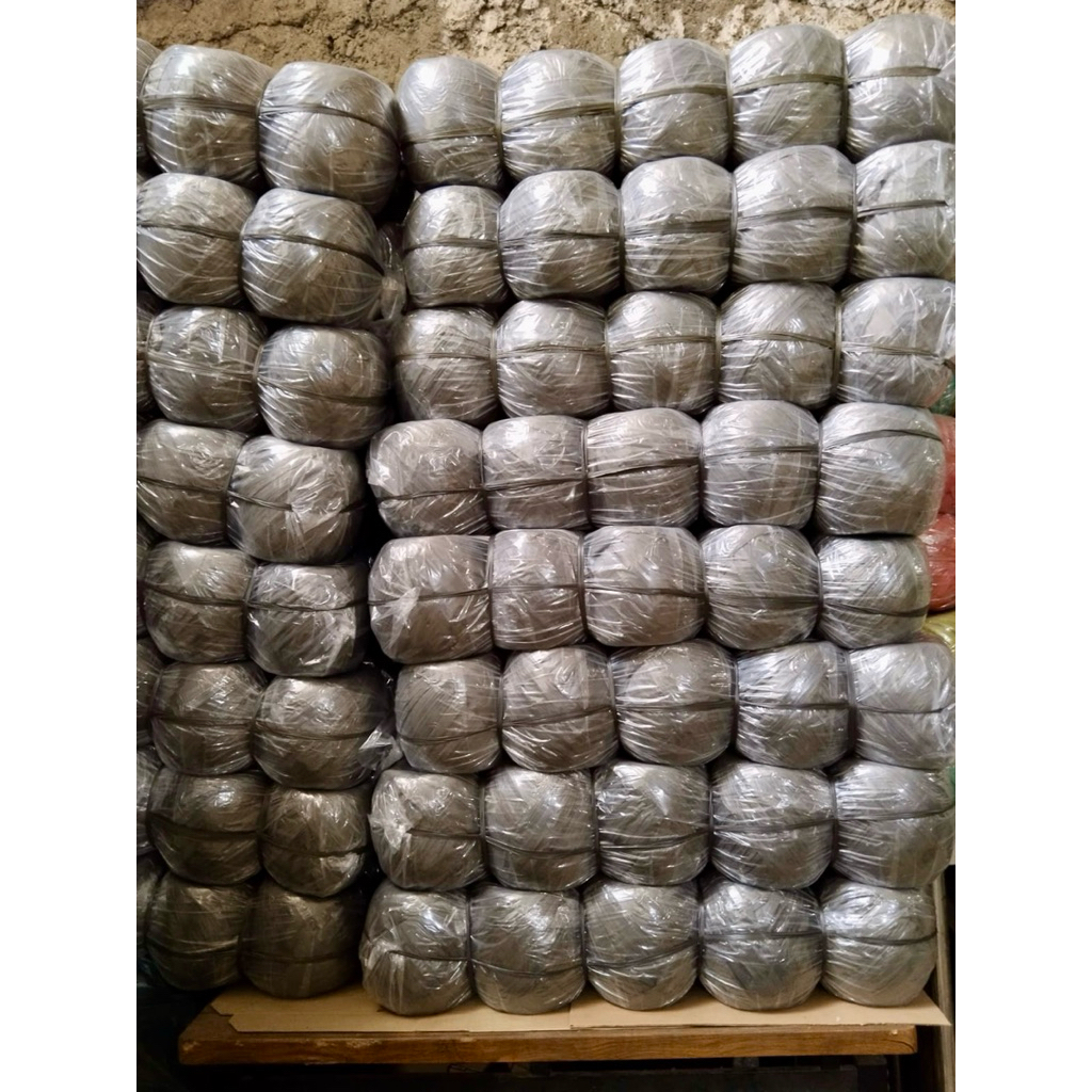 

Tali rafia hitam abu tebal bagus untuk kemasan ikat dan lainnya