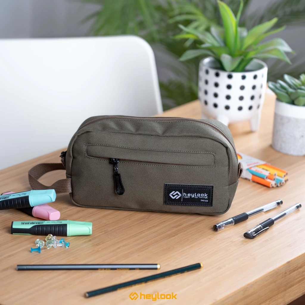 

Tempat Pensil EIKO – Kotak Pensil Anak Dewasa Pencil Case Sekolah Kuliah Kantor Hitam, Maroon, Navy, Army