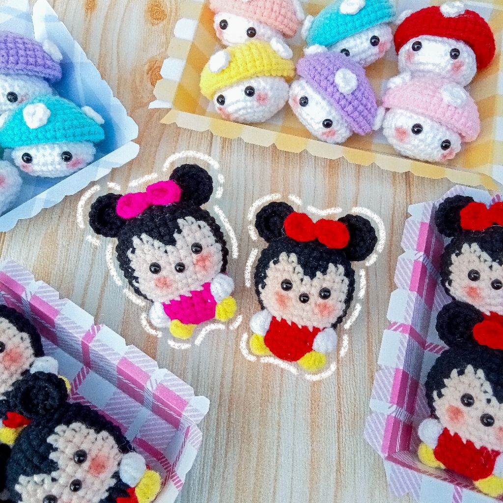Mickey Mouse crochet keychain | gantungan kunci mickey mouse rajut lucu | bag charm mickey mouse