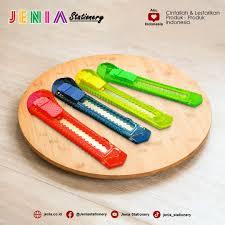 

CUTTER PISAU CUTTER BESAR JENIA