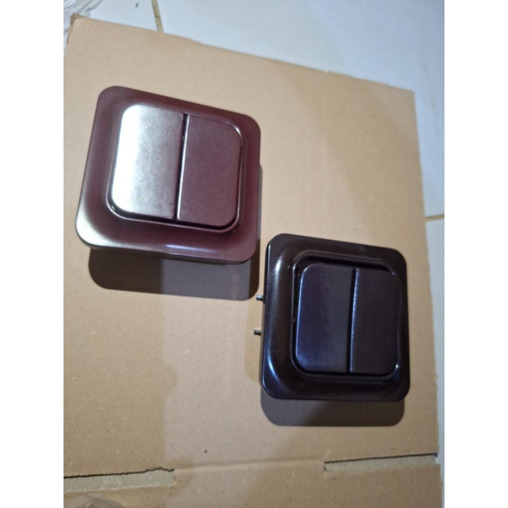 saklar broco 2gang merah maron