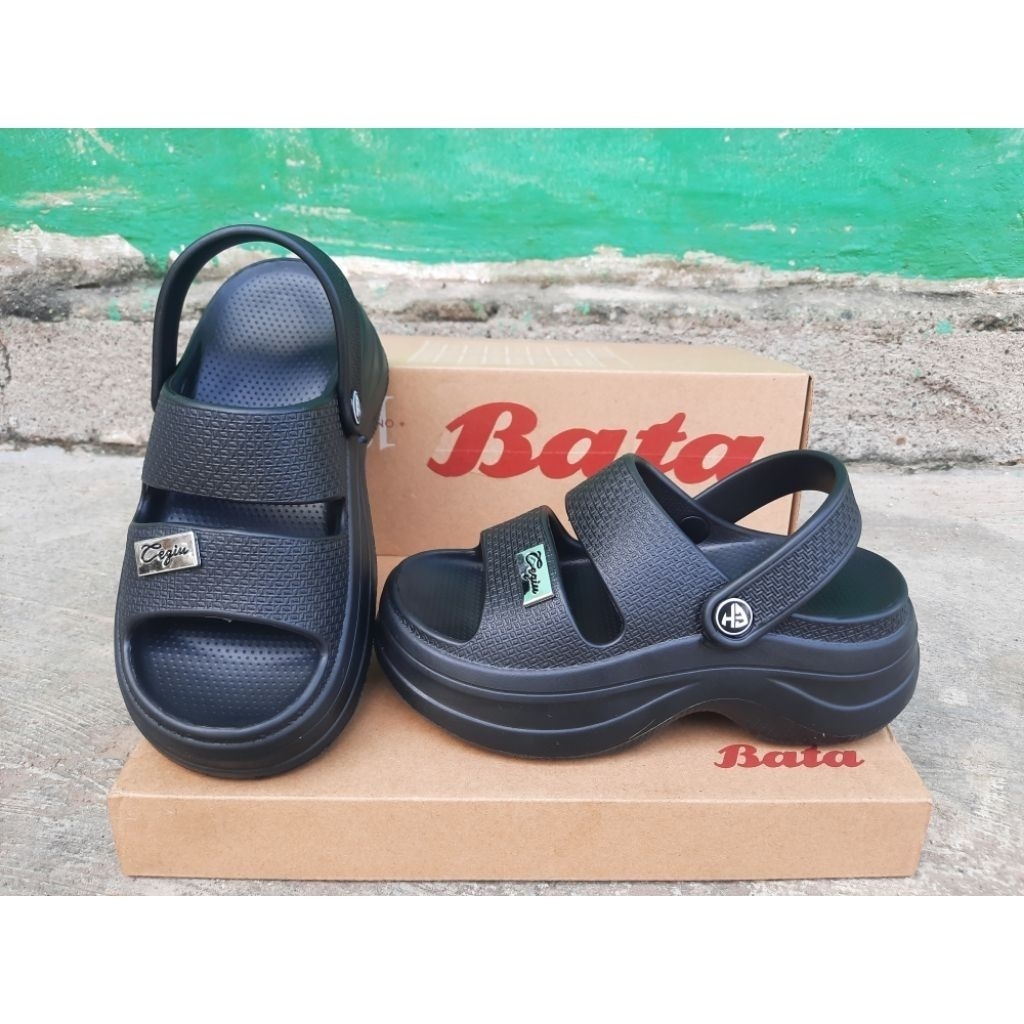 Xceqiu Bata sandal slop wedges karet wanita original 572