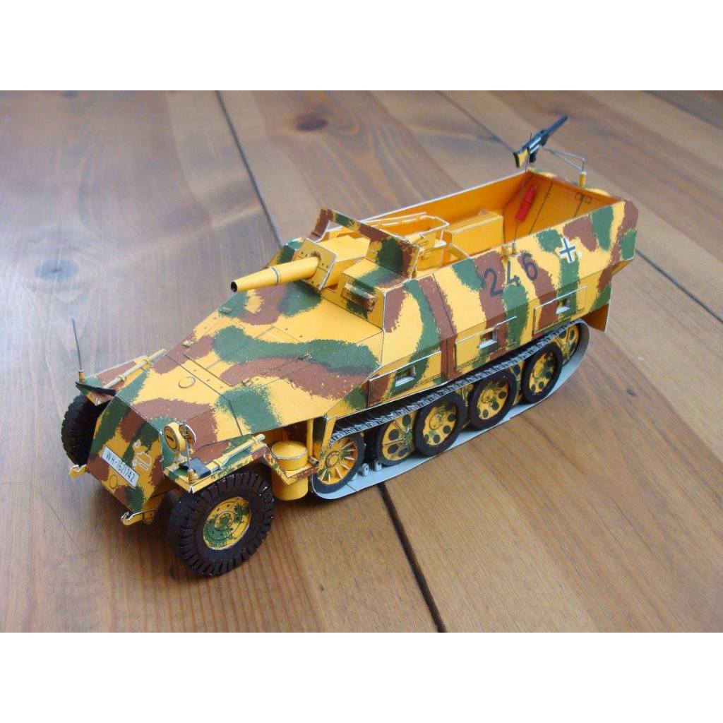 DIY Model Kertas Kendaraan angkut infantri Jerman era Perang Dunia II - SdKfz 251 Hanomag
