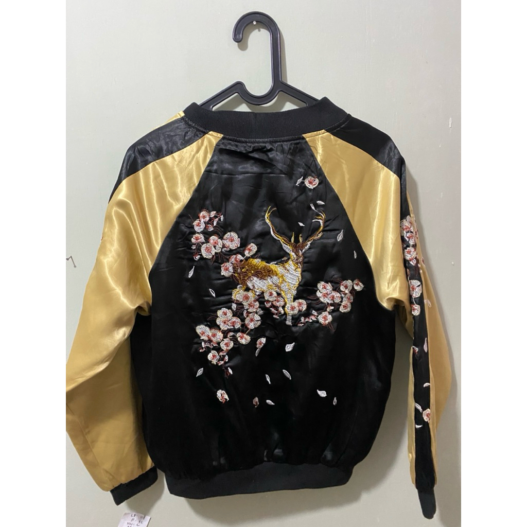 Jaket Sukajan Bordir Rusa dan Bunga Sakura - ANS Satin Bomber Jacket Unisex