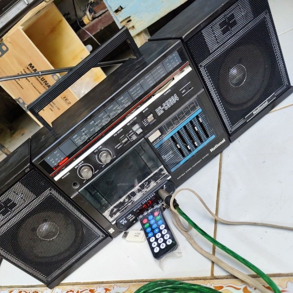 Radio Antik Kompo National RC-C5604, Semua Komponen masih asli terkecuali Tipe kaset dimodif USB Pla