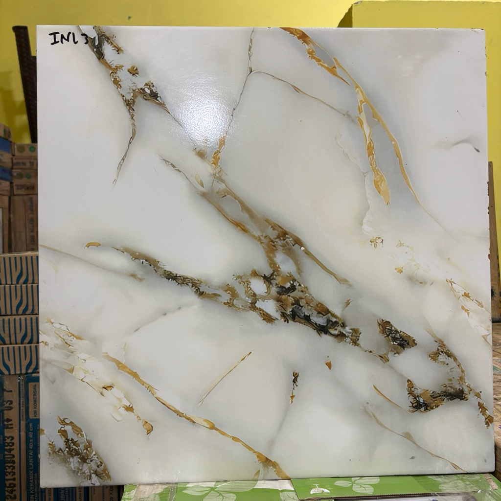 Keramik Ubin 50x50 cm // Motif Marmer Mewah // Grade 1