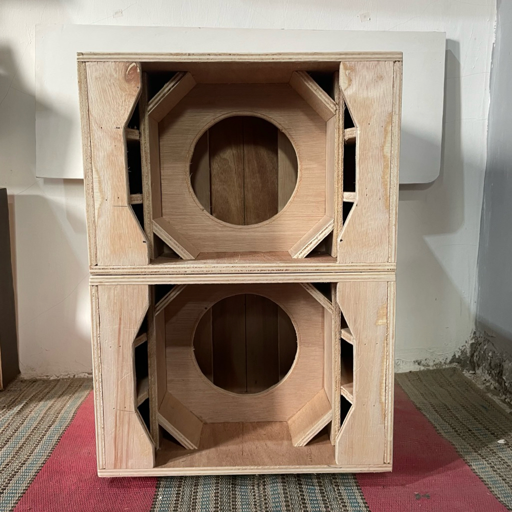 Box sound miniatur Parathel