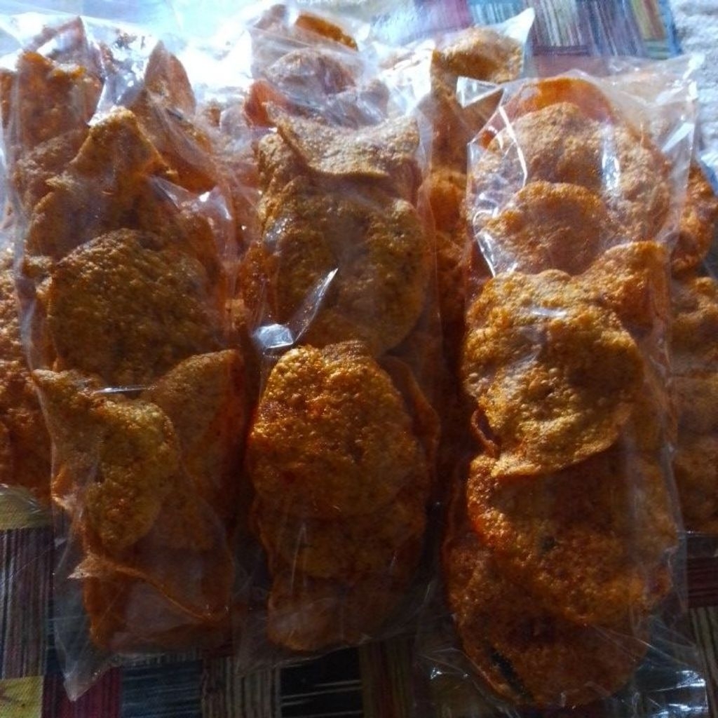 

kerupuk rasa jengkol balado