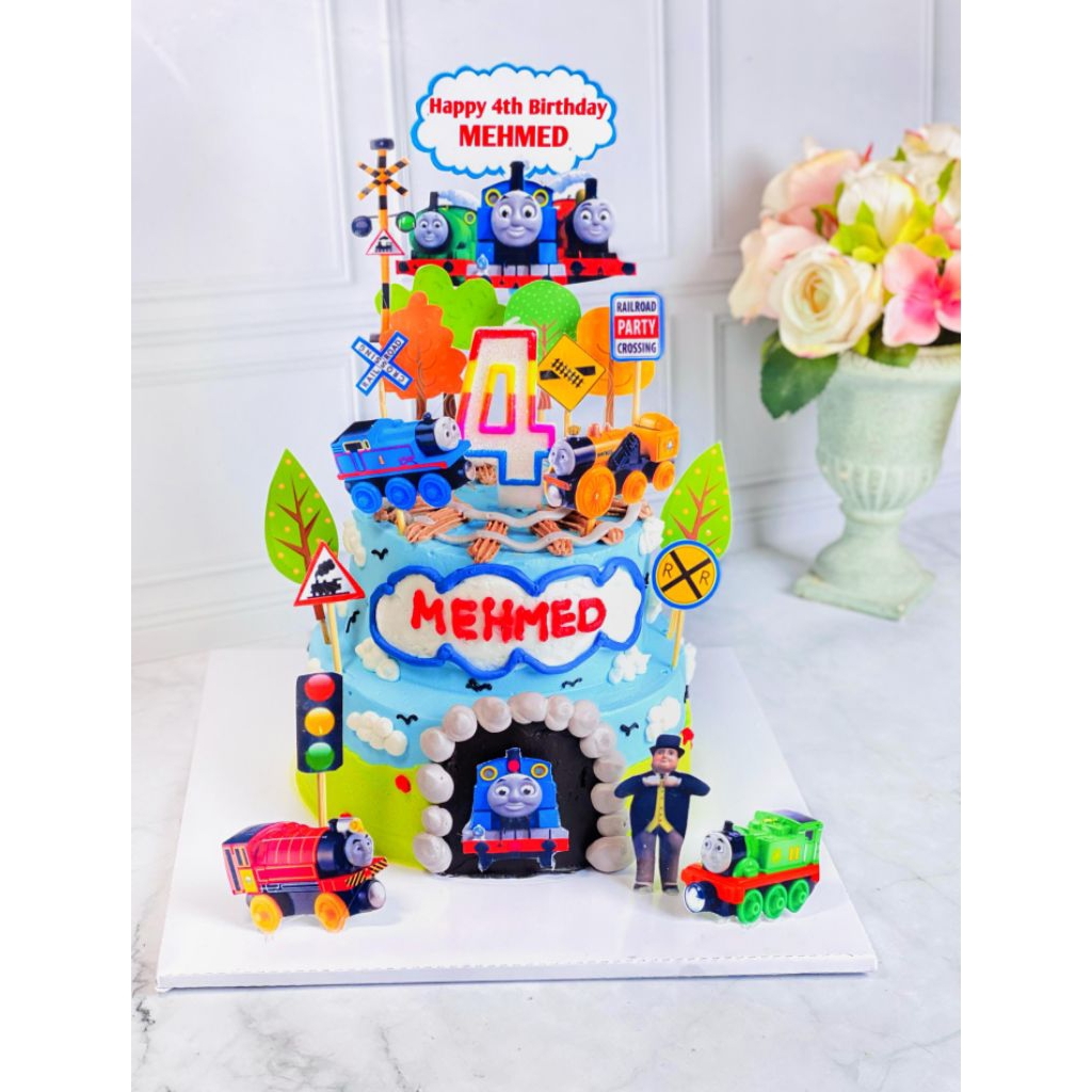 

cake ulang tahun birthday Thomas and Friends 2 tier