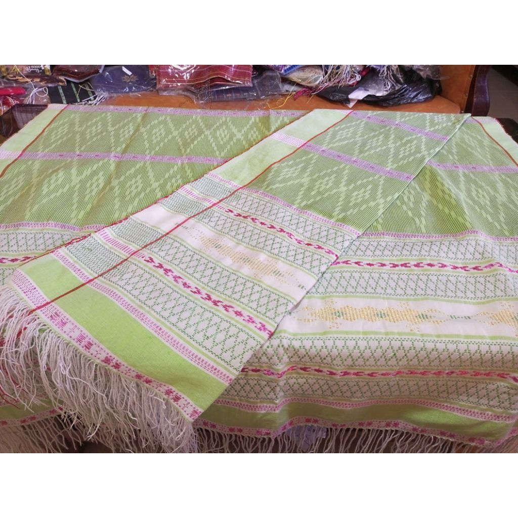 Hiou /Ulos Pengantin Simalungun Boras Pati