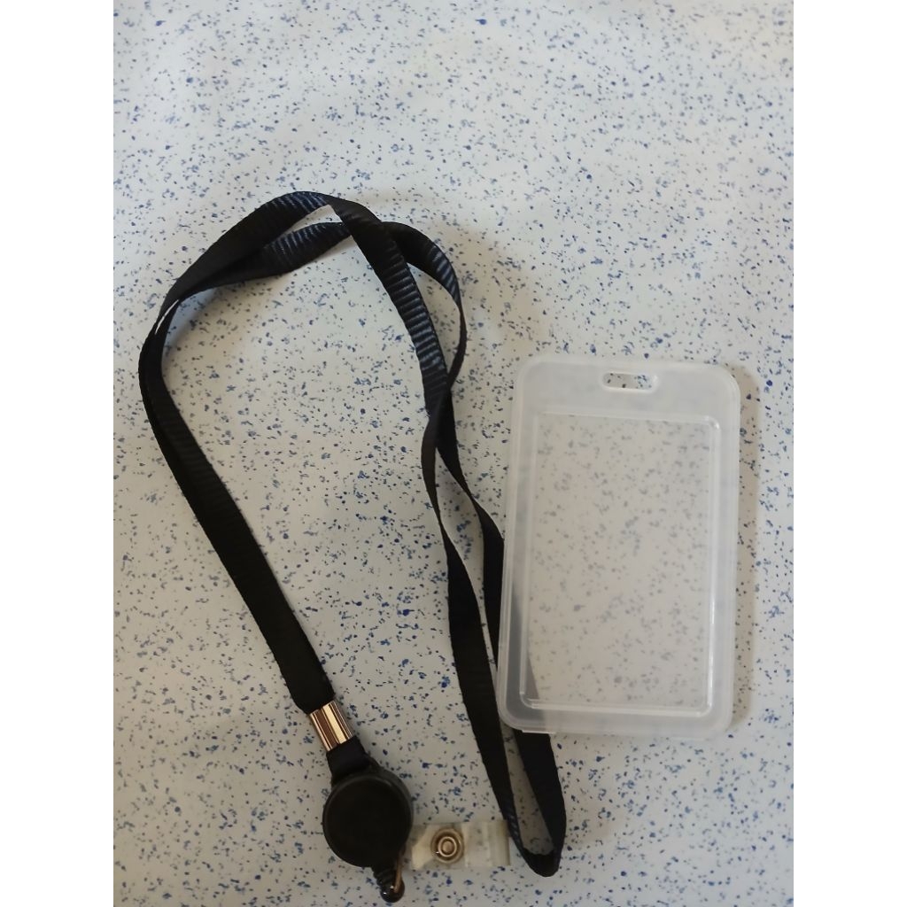 

PRELOVED ID CARD GANTUNG