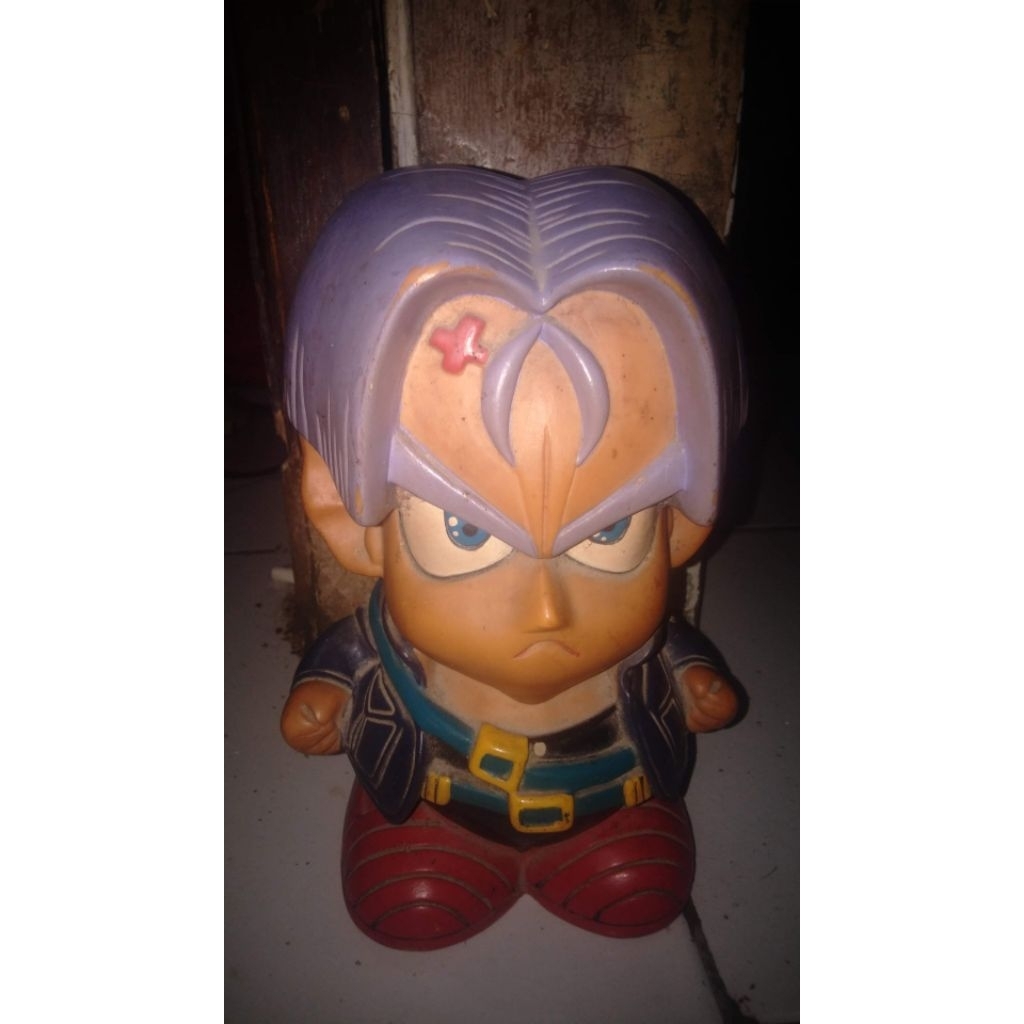 celengan Dragonball Trunks vintage
