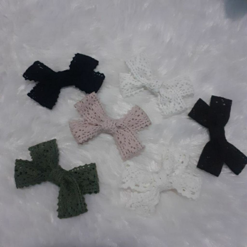 Aplikasi Renda Rajut Kecil