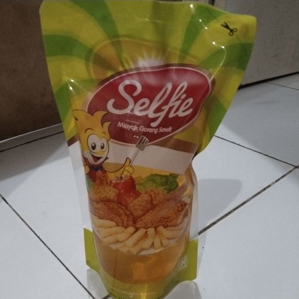 

minyak selfie 1liter 12pcs