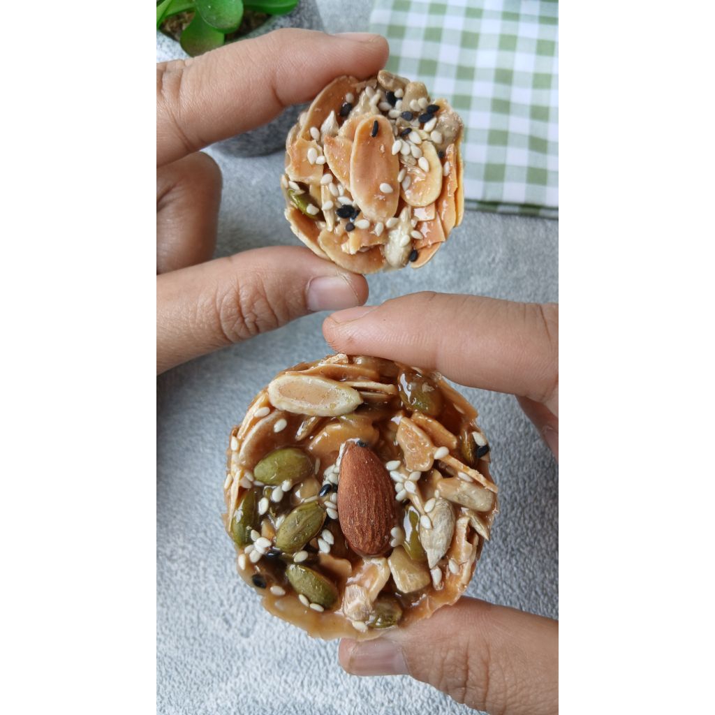 Mamam Ahahaa Florentine Cookies Besar Toping Almond/ Kue Kacang/ Almond Crispy/ Kue Kering