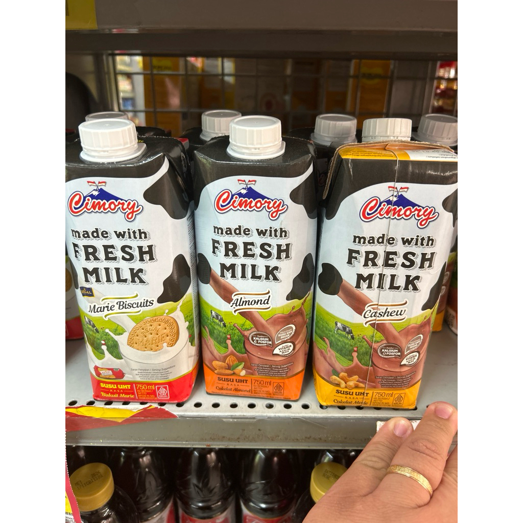 

CIMORY susu UHT 750ml