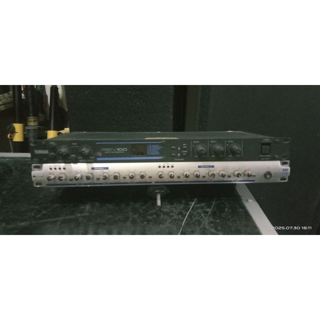 Efek Vokal YAMAHA REV100