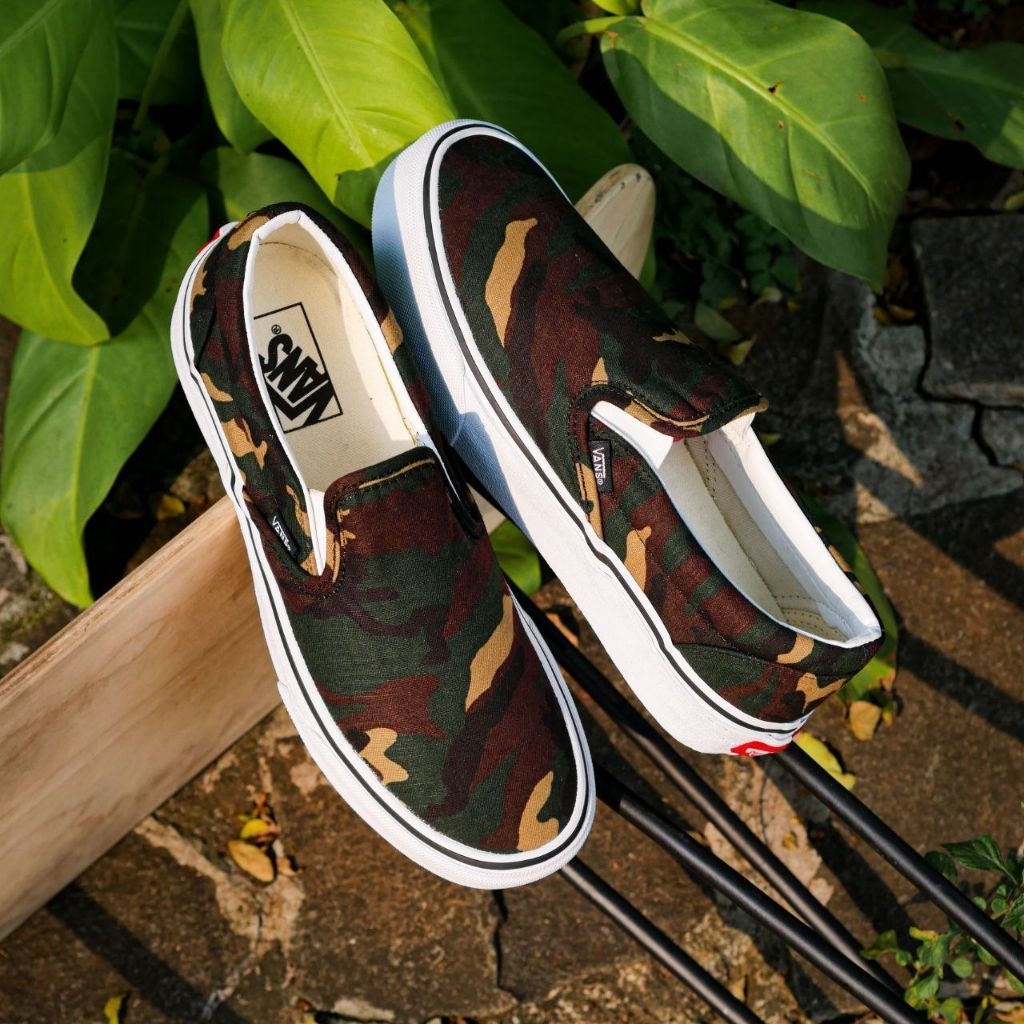 Sepatu Vans Slip On Classic Woodland Camo