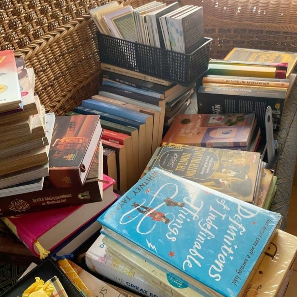 wts novel preloved nomin HEY 224 ESTER JERINALEN KINGDOM