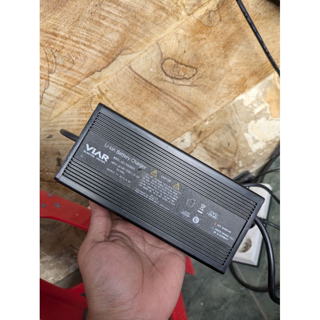 Charger Motor Listrik original viar q1 60v 4ah for lithium, lifepo4