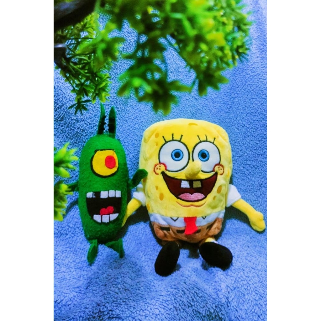 preloved sepasang boneka spongeboob dan plankton.