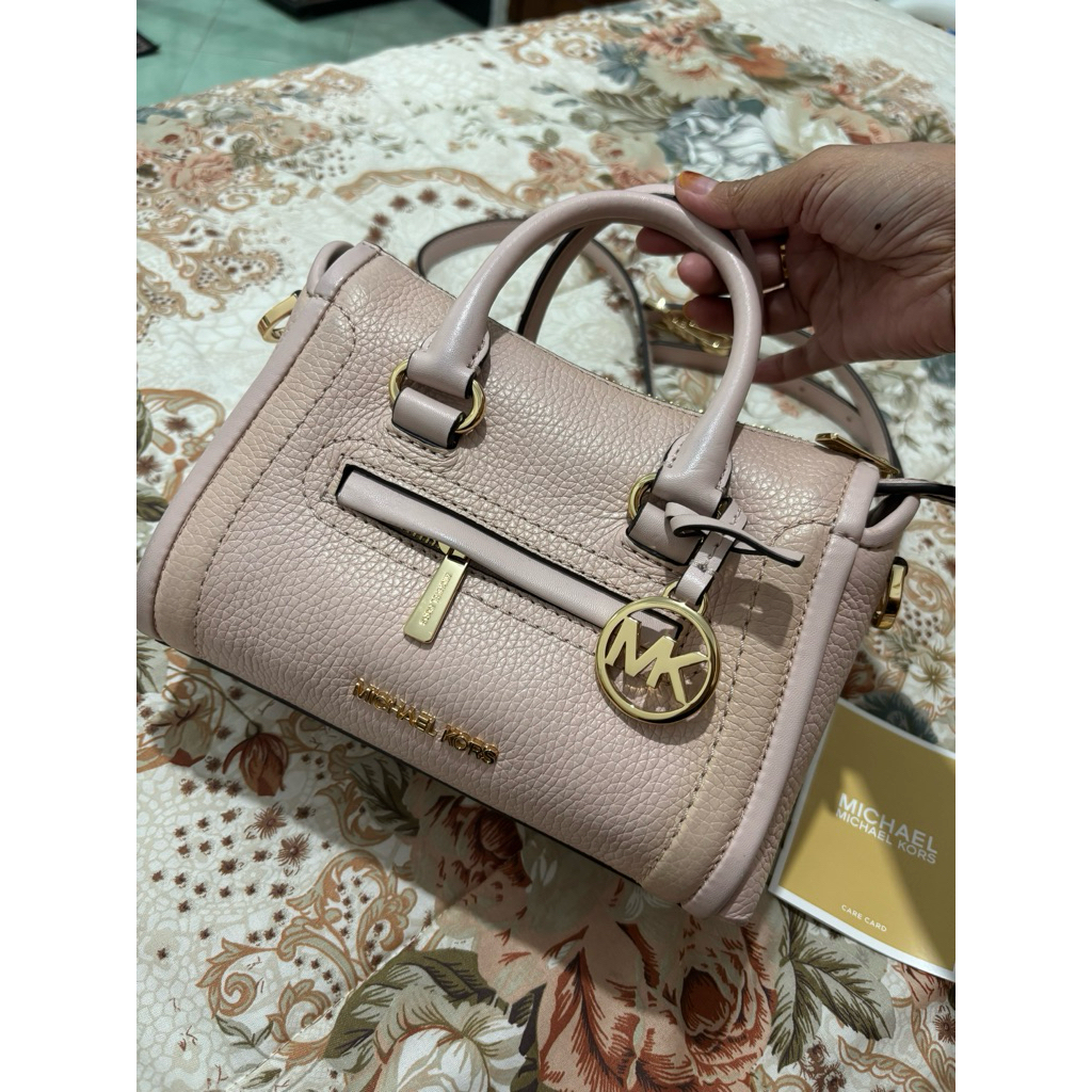 Preloved MK Carine Powder Blush