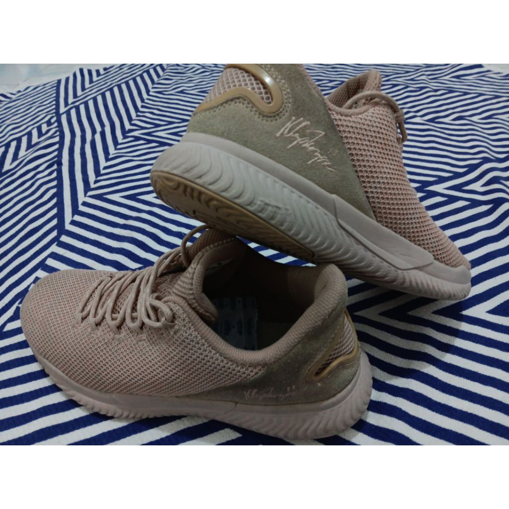Sneakers Anta KT 'Lotus Grey' original second