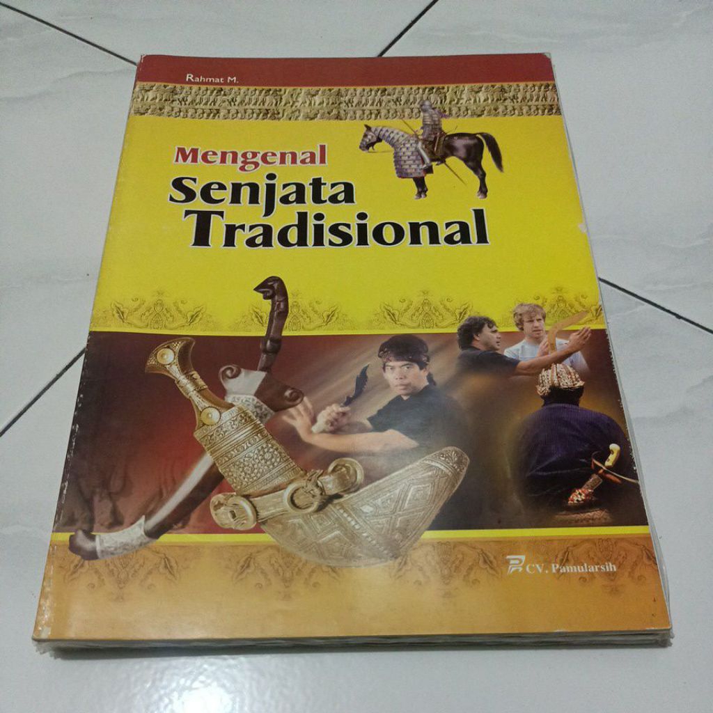 buku mengenai senjata tradisional