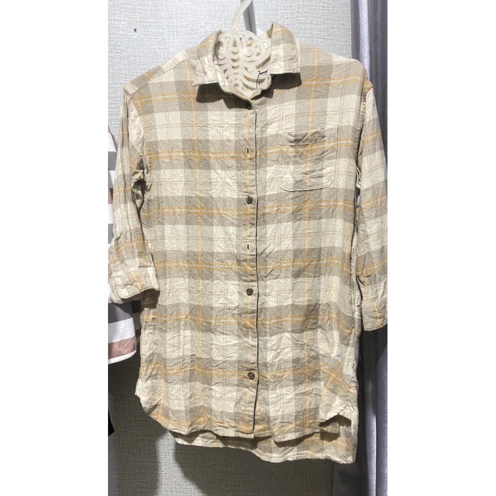 UNIQLO ATASAN / KEMEJA REMAJA PRELOVED ORIGINAL