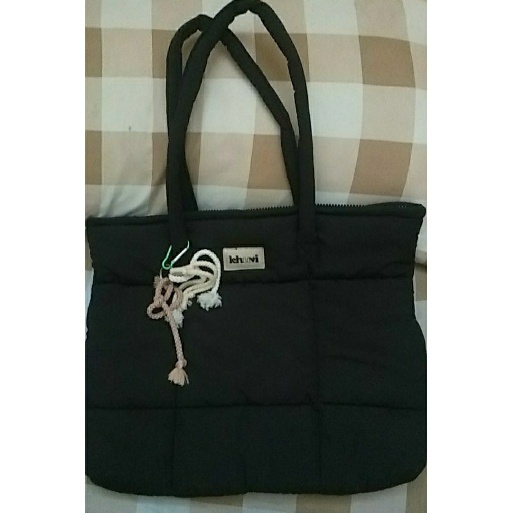 tas totebag khuvi warna hitam