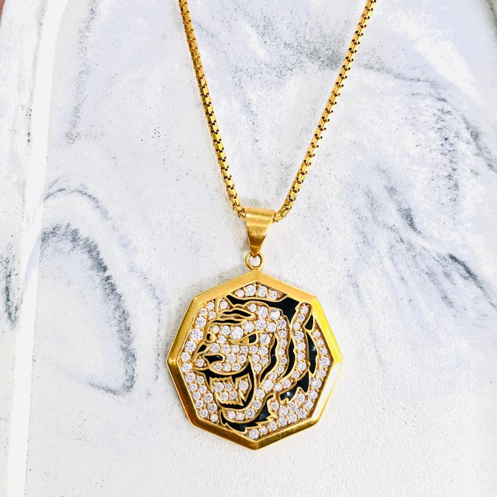 liontin  emas segi8 davinchi mtpfll cat hitam 375/8k