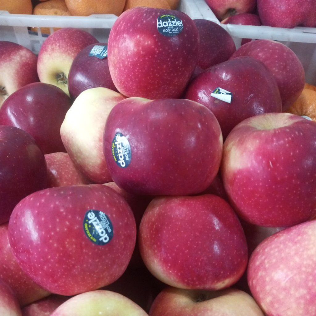 

Buah Apel Dazzle Manis Segar Fresh 1 kg