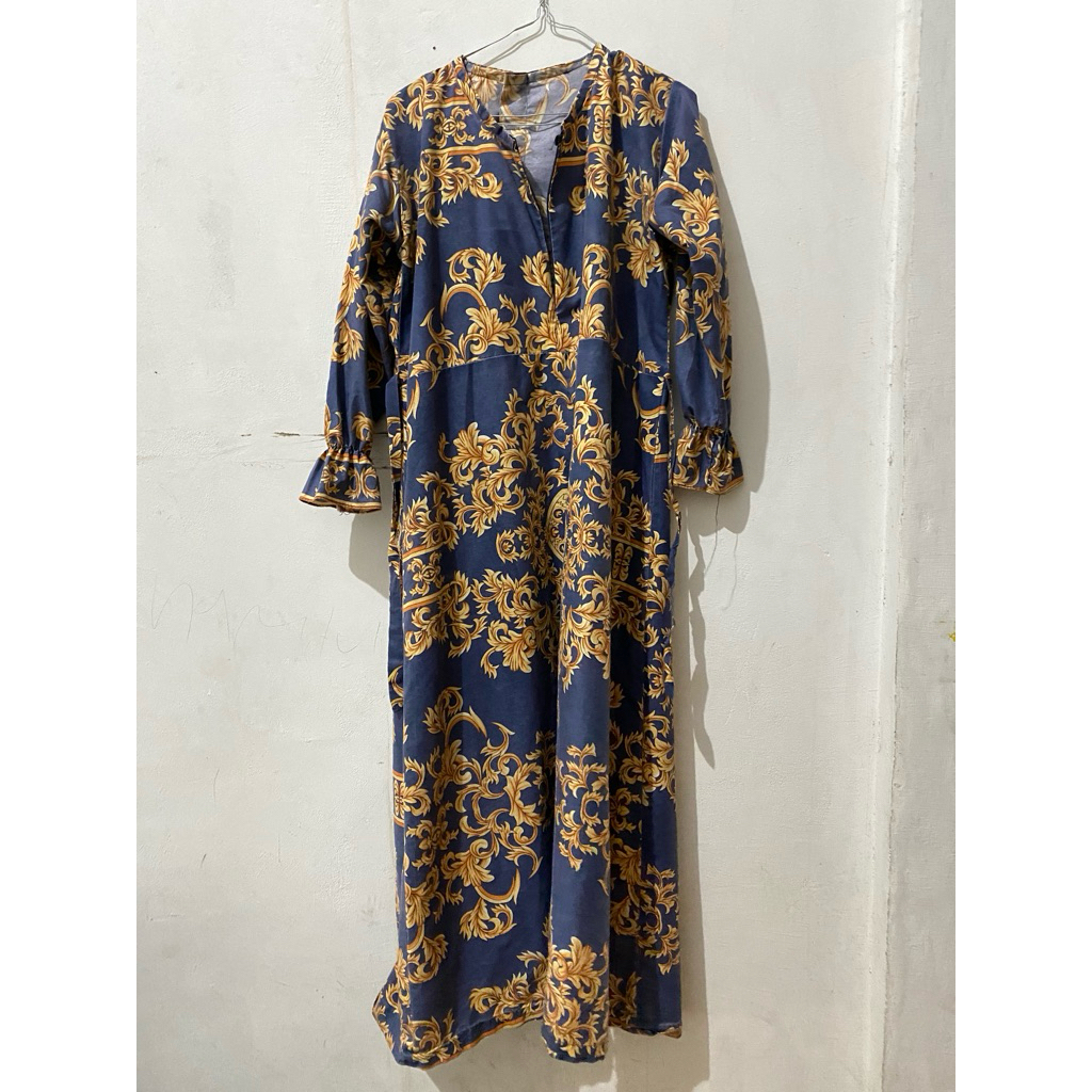 gamis motif warna navy bunga