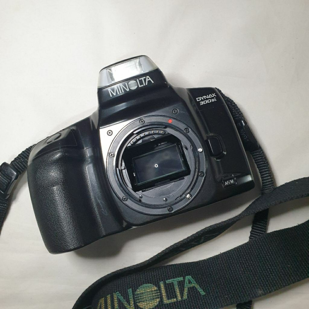 kamera analog minolta dynax 300si body only