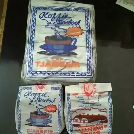 

Kopi Boeboek Cap Cangkir Bubuk Hitam Nikmat Siap Minum