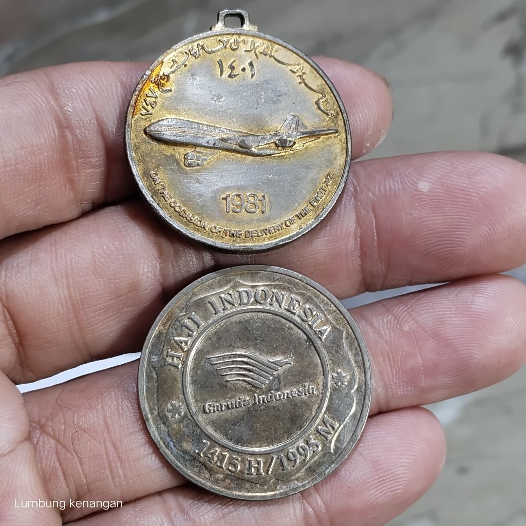 Medali, Pin, Koleksi Lencana 2 pcs