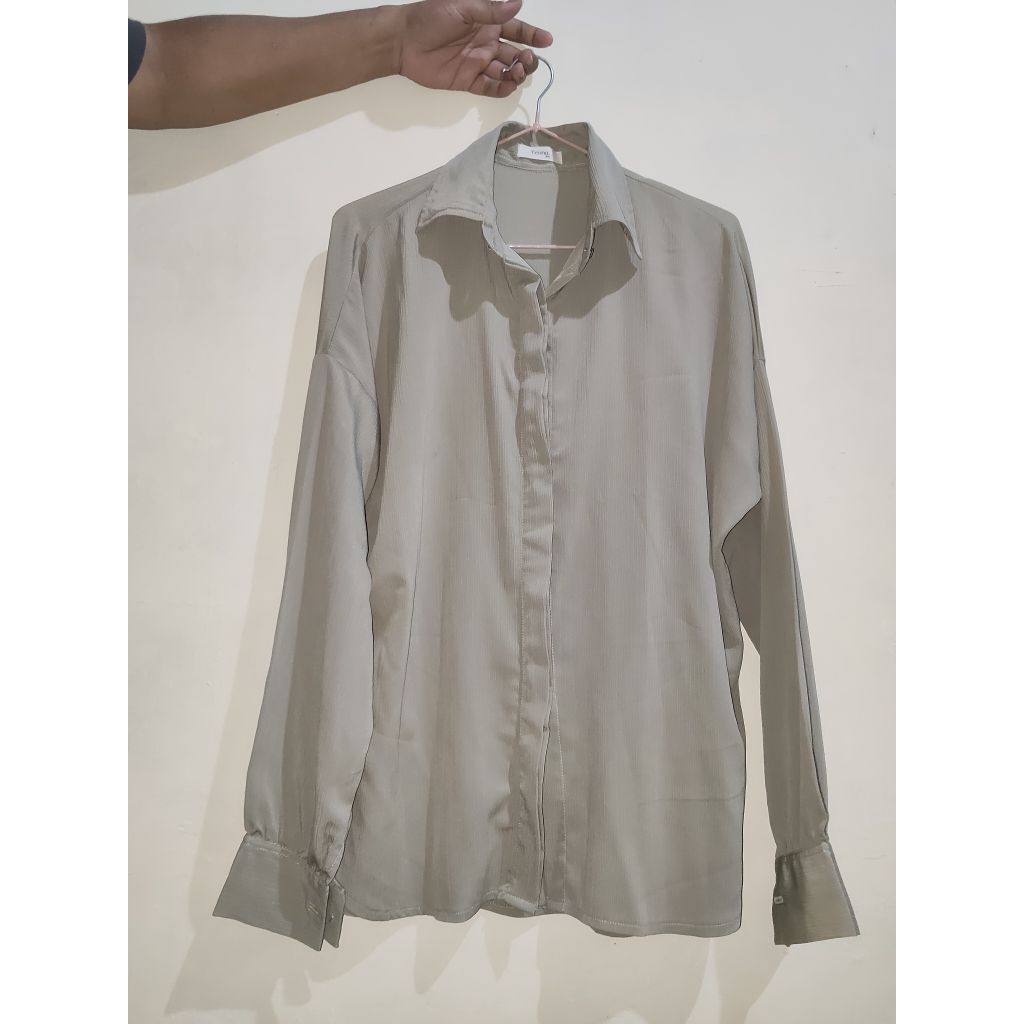 Preloved kemeja oversize (yeona)