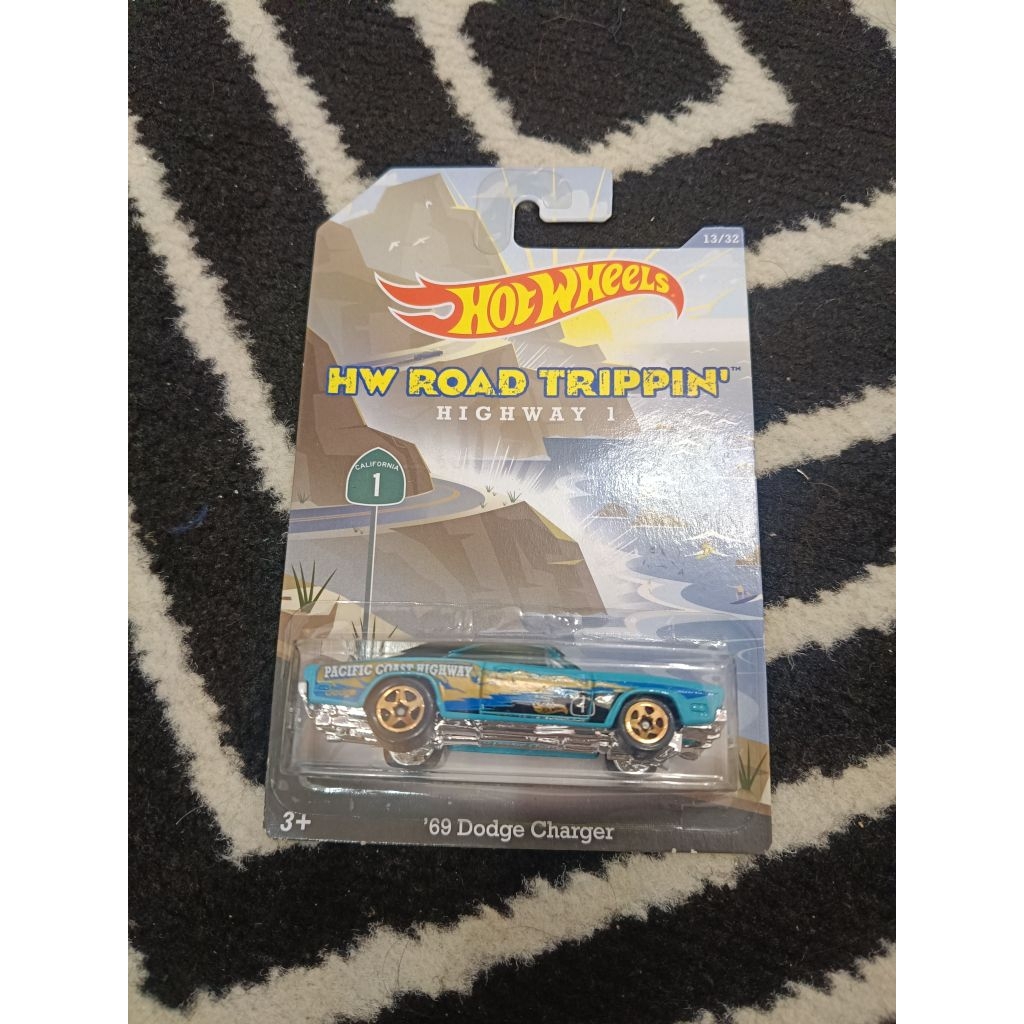 Hotwheels 69 Dodge Charger Hw Road Trippin