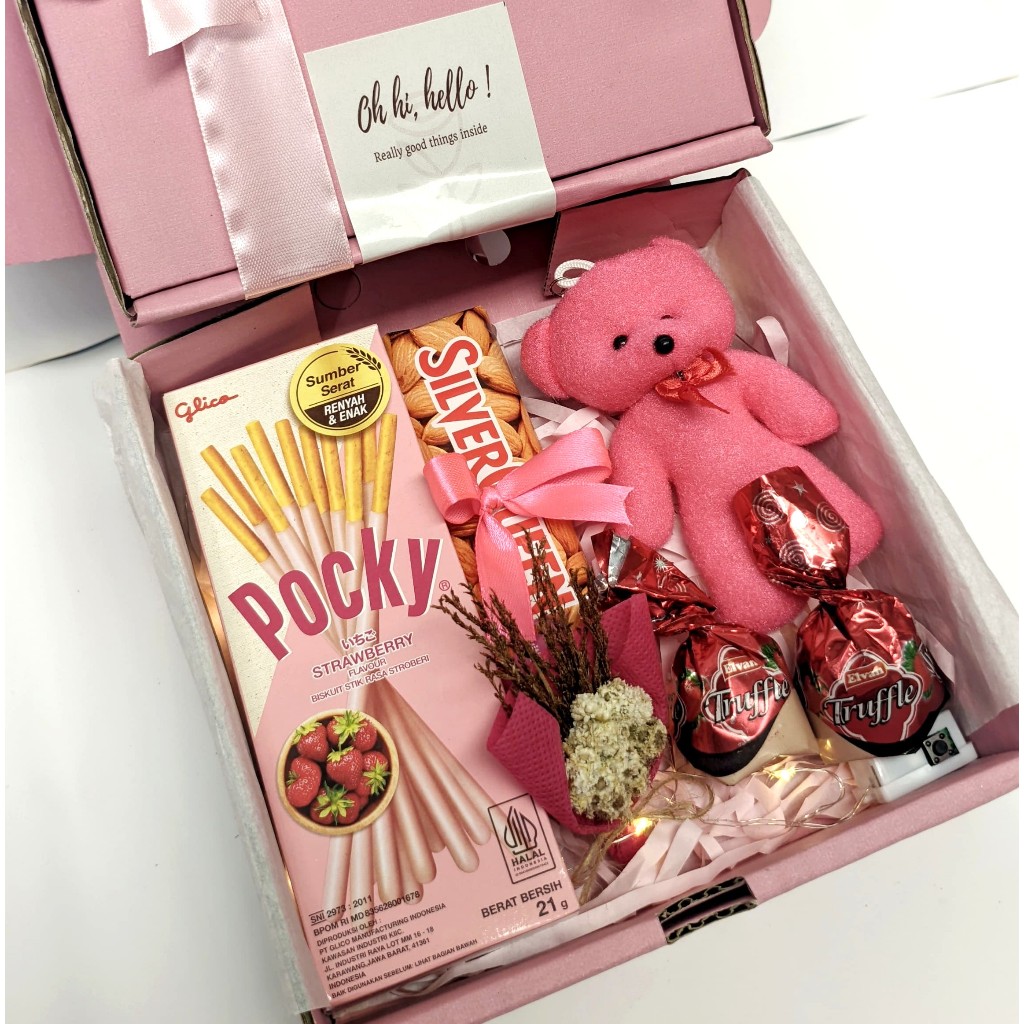

FREE ONGKIR HAMPERS SNACK BOX KADO VALENTINE HADIAH ULANG TAHUN PINK SERIES ANNIVERSARY CRUSH PACAR