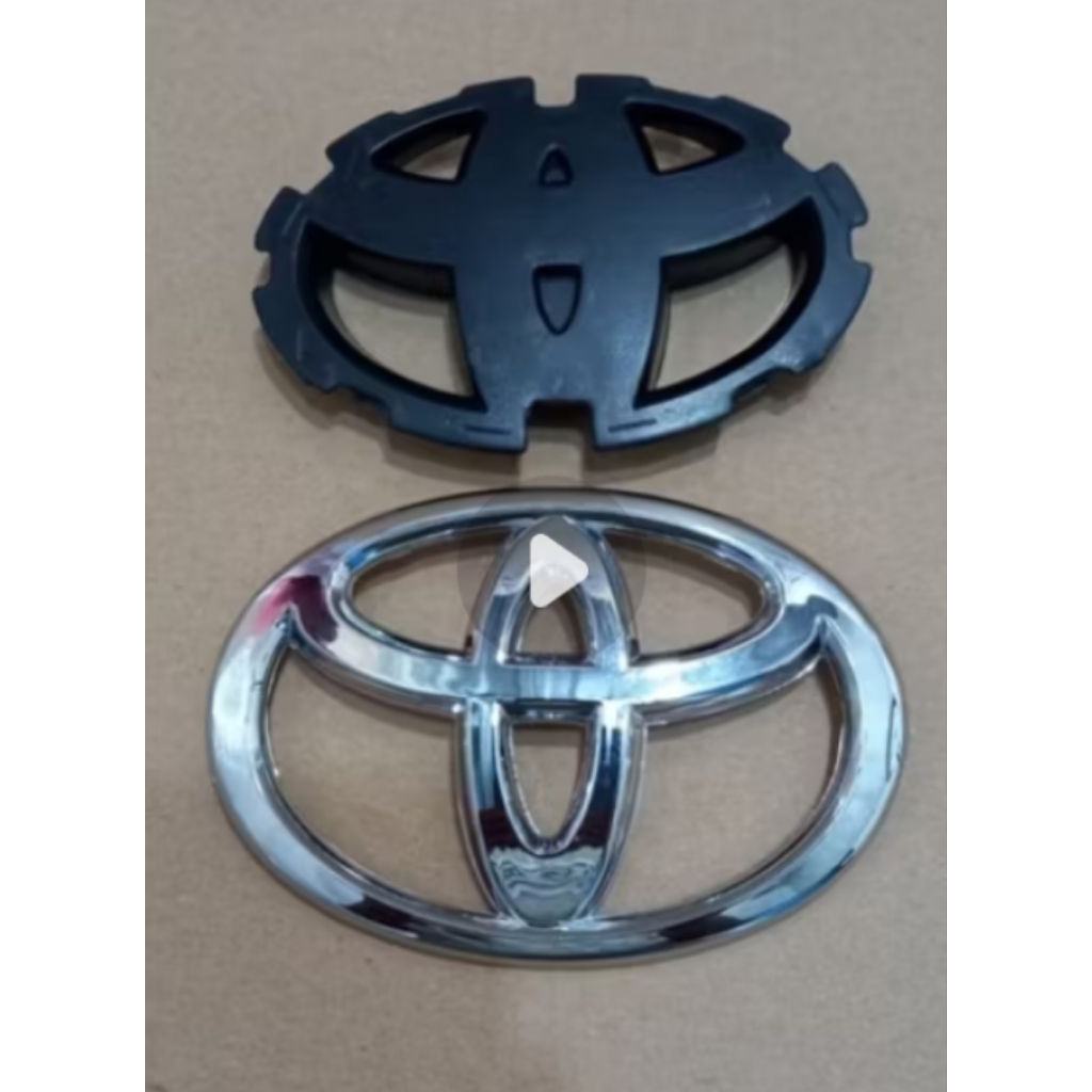 emblem logo gril Innova 2012-2015