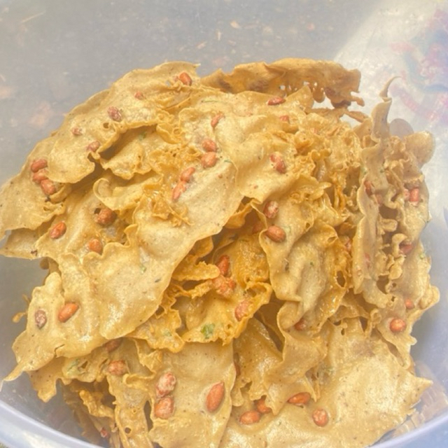 

Peyek rempah warisan nenek