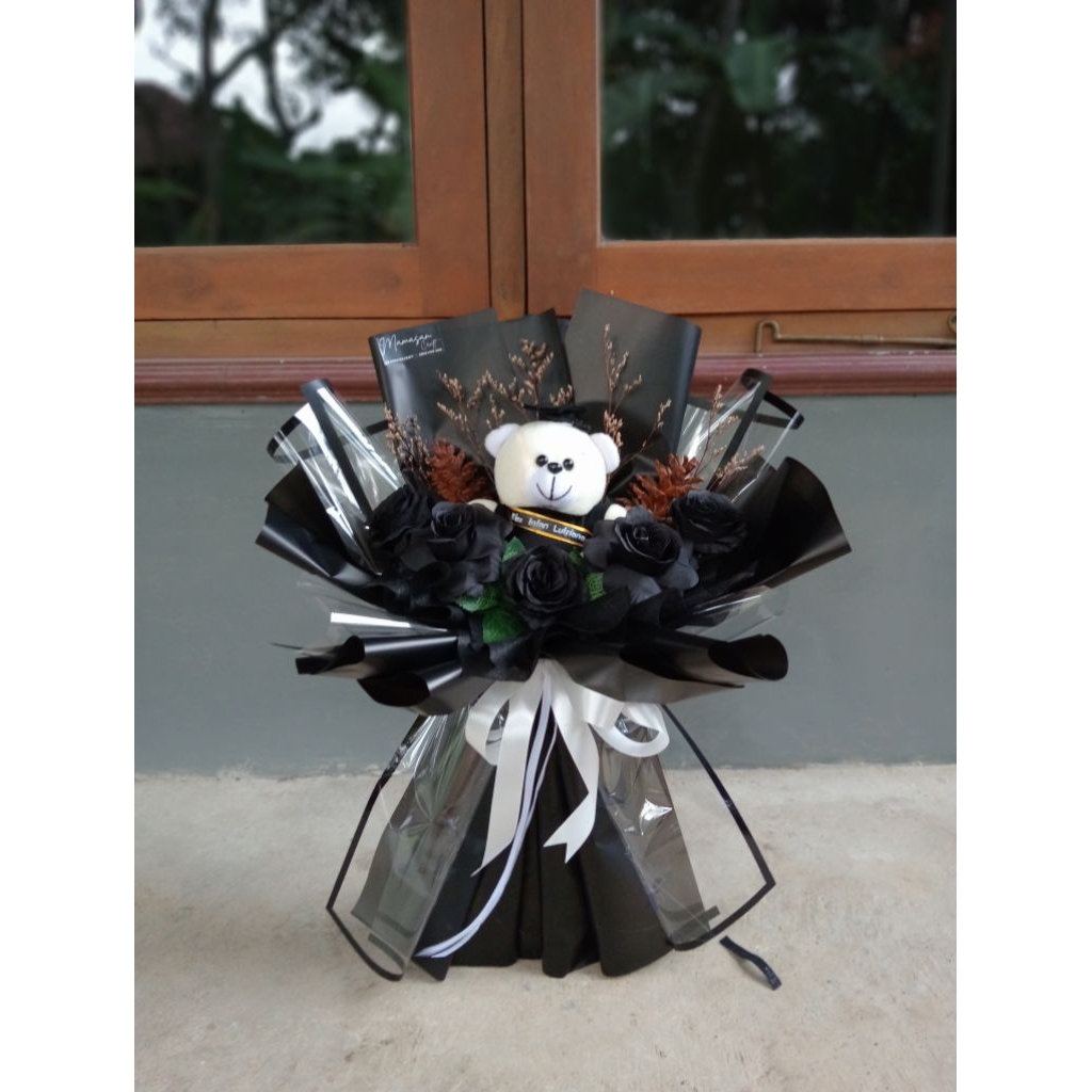 buket wisuda cowok / buket wisuda hitam / buket boneka hitam